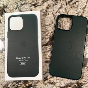 IPhone 13 Pro Max Green Leather Case from Apple